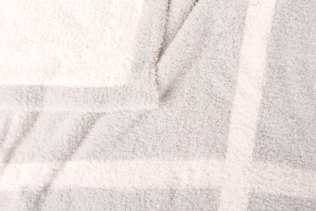 Cozy Stretch Throw Blanket